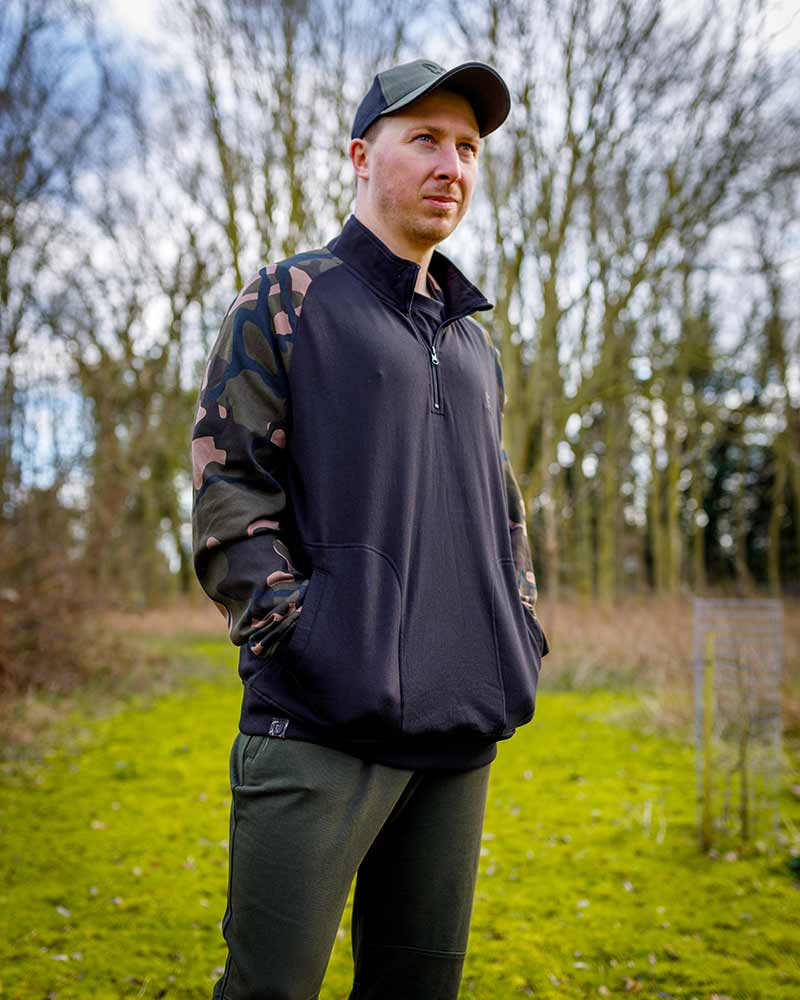 Fox LW Black/Camo QTR Zip Sweater de Pesca