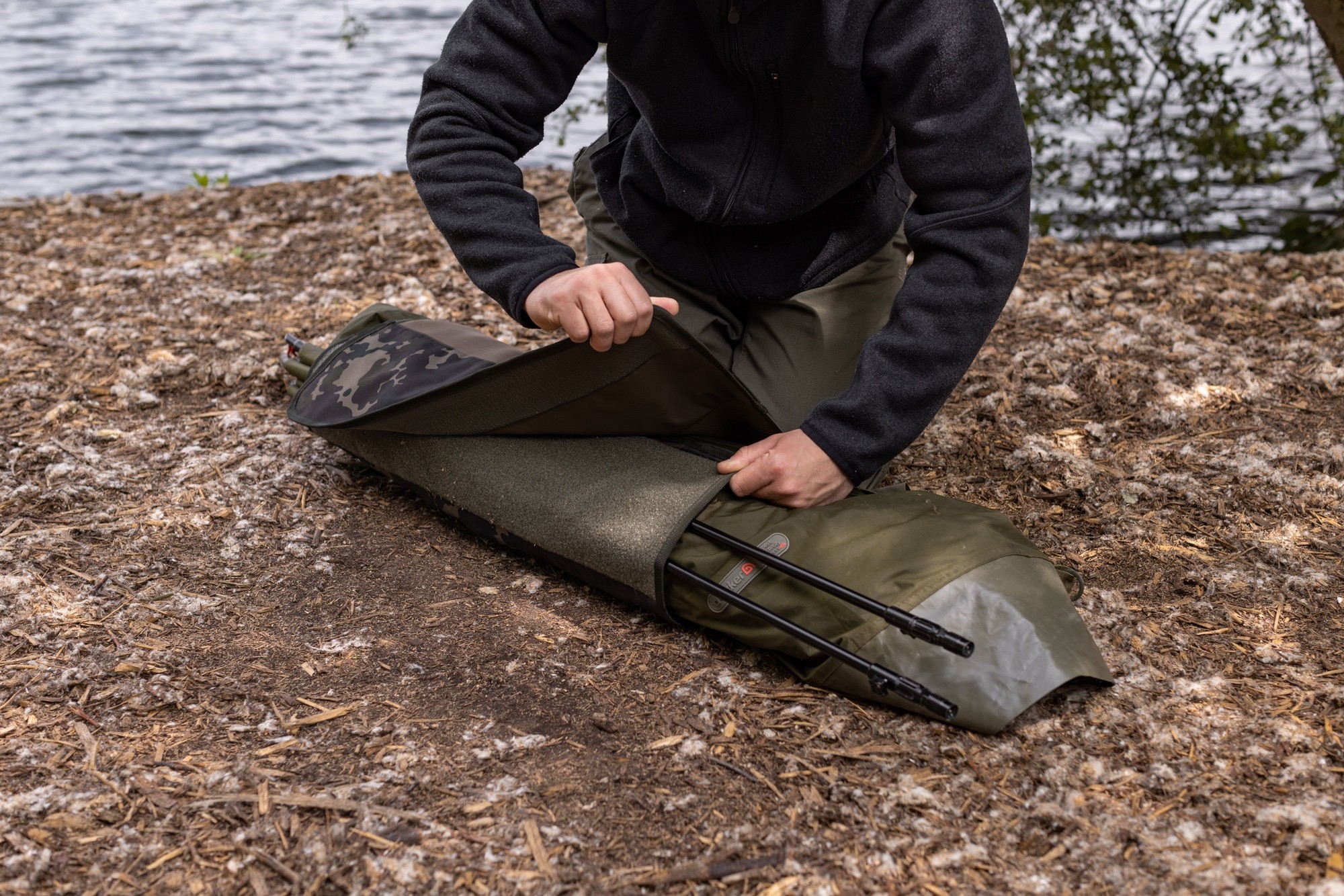 Korda Compac Dark Kamo Funda para Bivvy