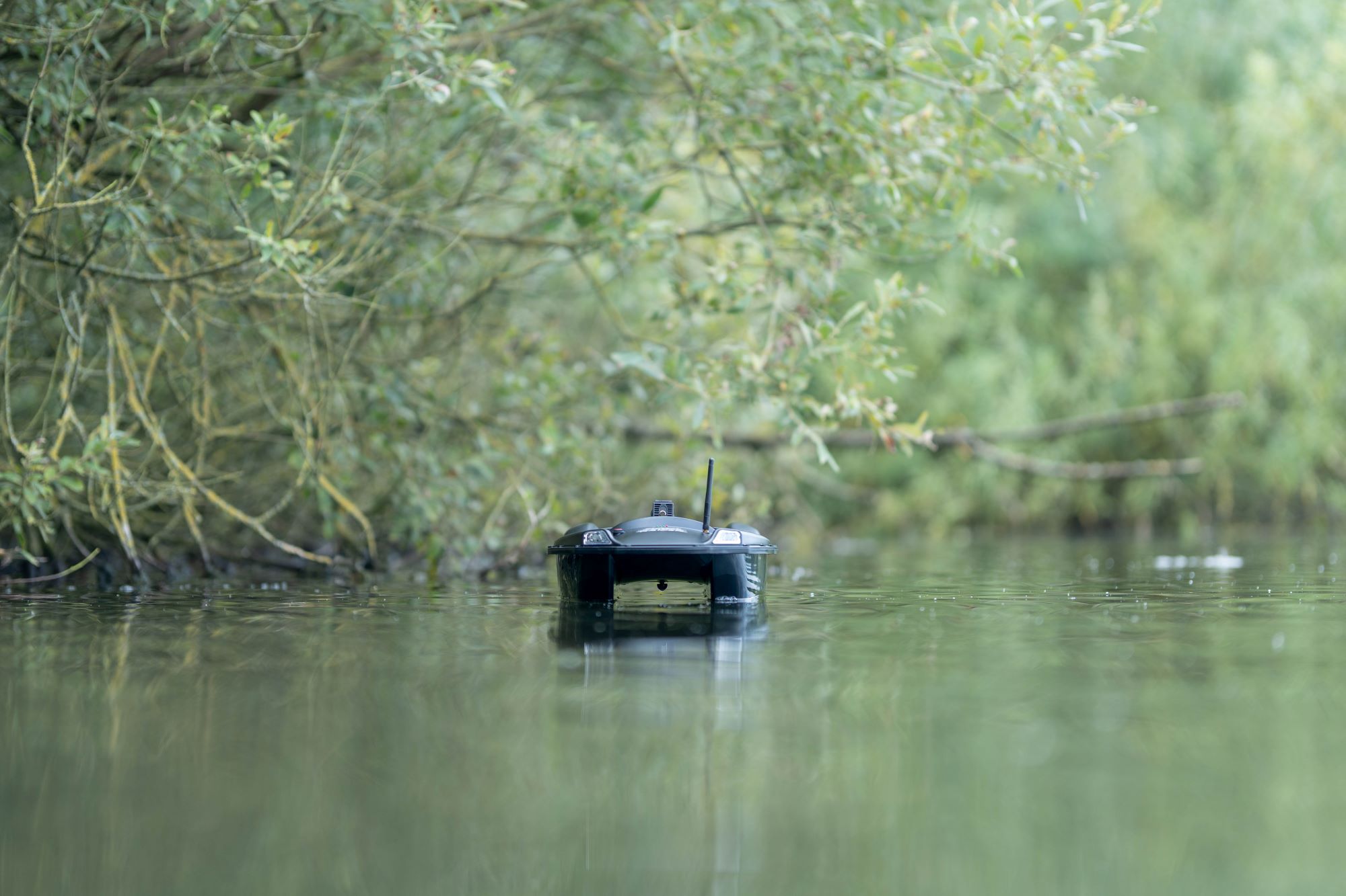 Navicarp Raider Barco Cebador