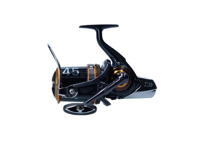 Daiwa 23 Emblem Surf 45 SCW QD Carrete para Mar