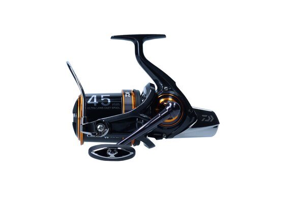 Daiwa 23 Emblem Surf 45 SCW QD Carrete para Mar - SCW QD