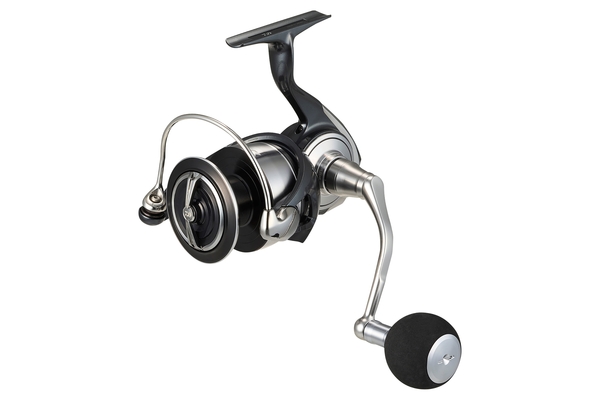 Daiwa 24 Certate SW Carrete Spinning para Mar