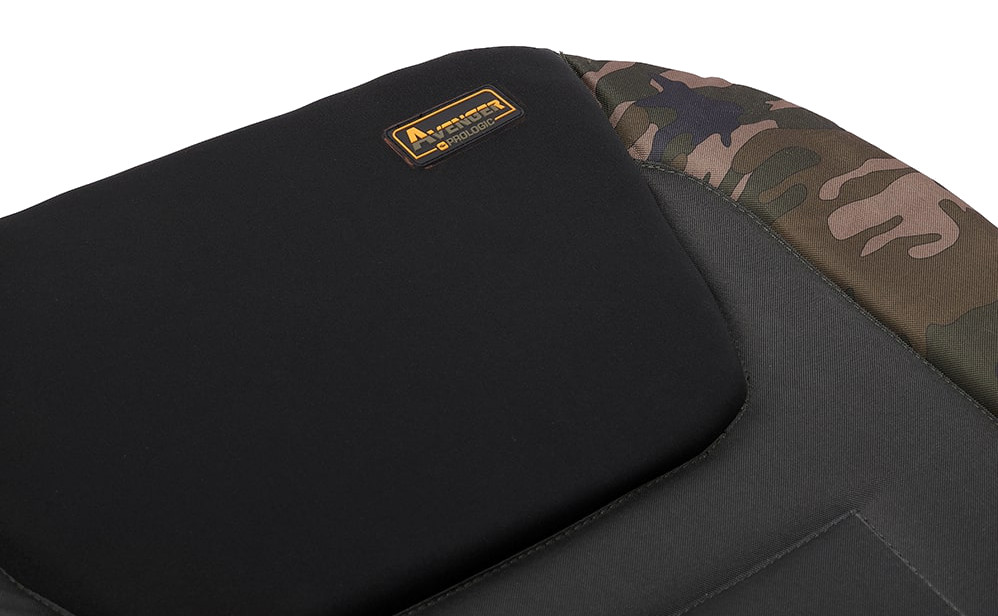 Prologic Avenger Bedchair 6 Leg Stretcher (Incl. Gratis Element Thermal Bed Cover)