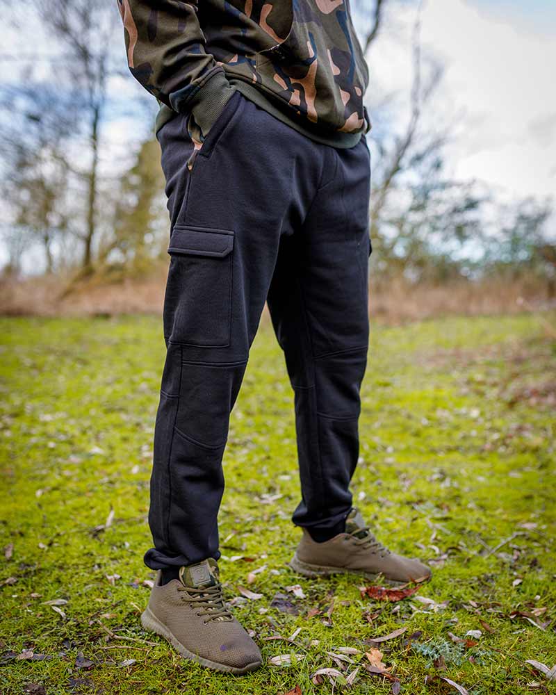 Fox LW Black/Camo Combat Joggers Pantalón de Pesca