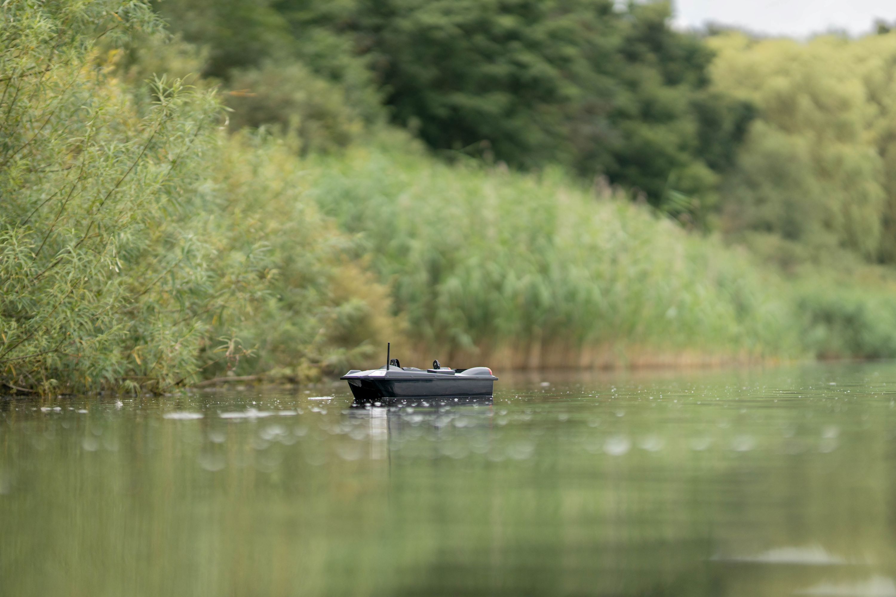 Navicarp Raider Barco Cebador