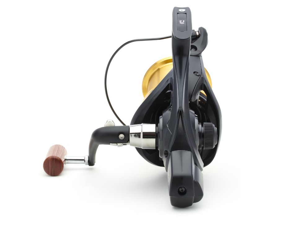 Daiwa 23 Emblem Surf 45 SCW QD Carrete para Mar - QD-OT