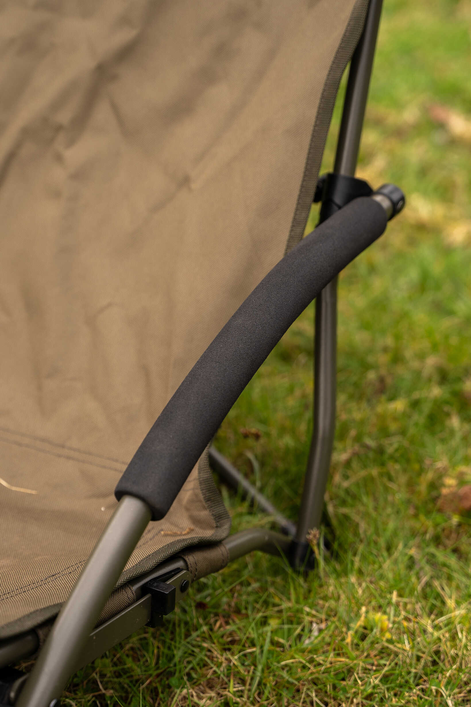 Avid Revolve Silla Baja para Pesca de Carpa