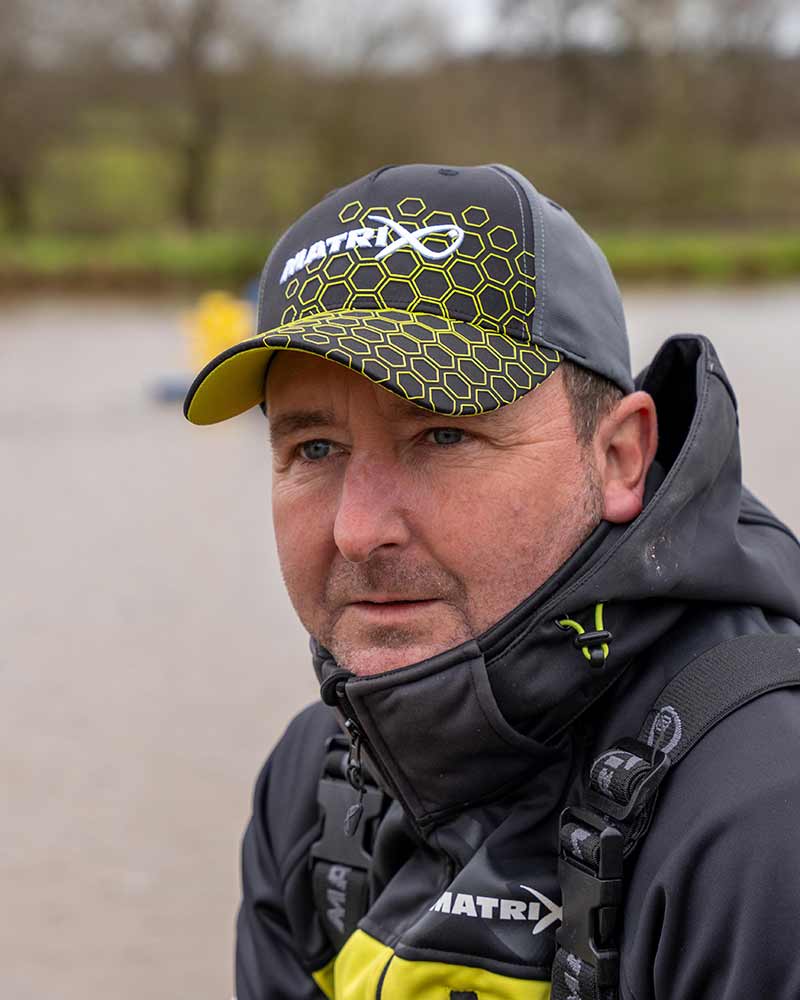 Matrix Gorra de Beisból Negra con Estampado de Hexágonos